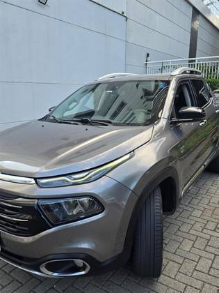 FIAT TORO 2.0 16V TURBO DIESEL VOLCANO 4WD AT9 FIAT TORO 2.0 16V TURBO DIESEL VOLCANO 4WD AT9
